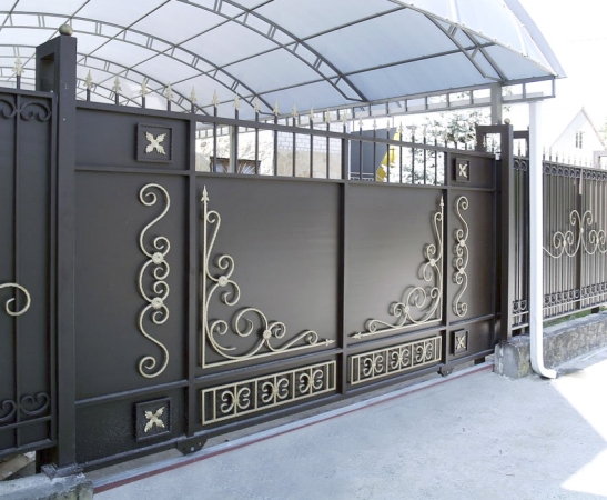 Металлические ворота в Карачаевске